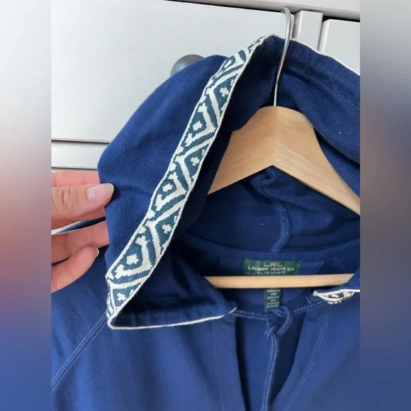 LRL Lauren Jeans‎ Women's Navy Blue Hoodie 100% cotton 1X size Lace V Neck top - Picture 3 of 17